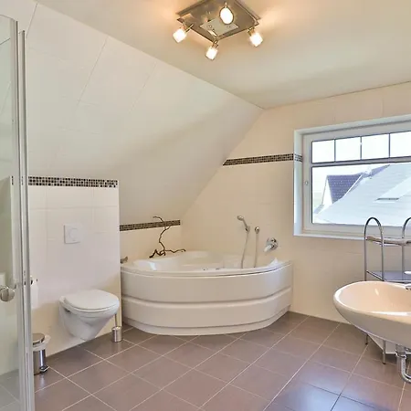 Strandgut Og Nienhagen (Mecklenburg-Vorpommern)