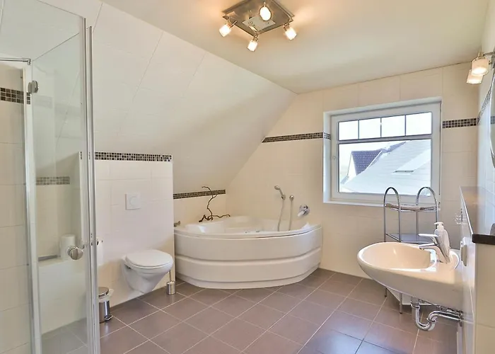 Strandgut Og Nienhagen (Mecklenburg-Vorpommern)